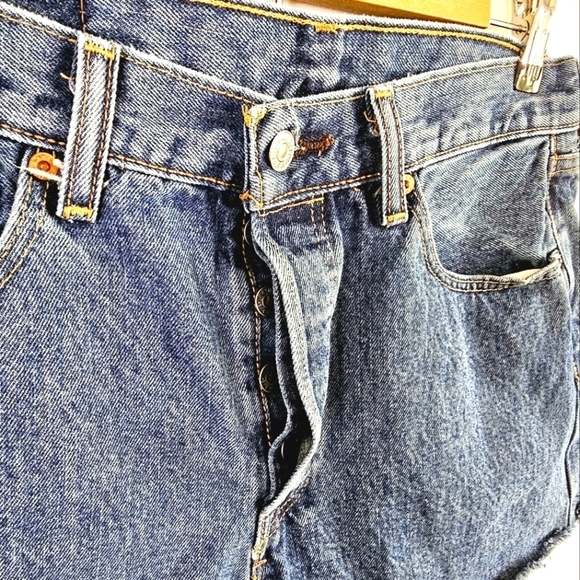 Levi's 501 Cutoff Distressing Frayed Bottom Hem Cotton Denim Women's Size 29 - Picture 2 of 9